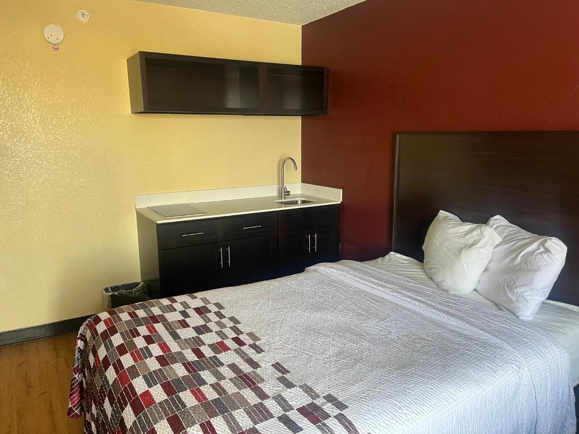 Red Roof Inn & Suites Indianapolis Airport Eksteriør billede